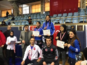 SEYDİŞEHİR BELEDİYESPOR MUAY THAİ TAKIMI GÖZ KAMAŞTIRIYOR