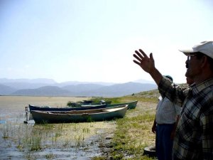 Seydişehir’de Balıkçı Tekneleri Kıyıya Çekildi