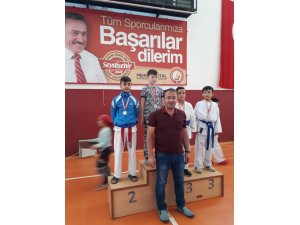 KONYA KARATE ŞAMPİYONASI SEYDİŞEHİR'DE YAPILDI