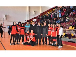 Okul sporları genç kızlar voleybol turnuvası