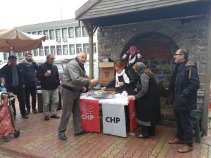 CHP sıcak çorba ikram etti