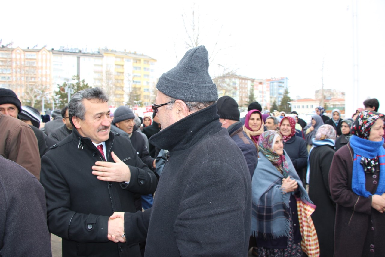 BAŞKAN TUTAL ,UMRE YOLCULARINI SEYDİŞEHİR'DEN UĞURLADI