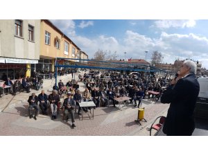 İYİ partiden Oratkaraörende miting havasında toplantı