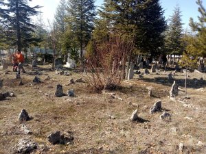 Tepecik köyü mezarlığının bakımı yapıldı