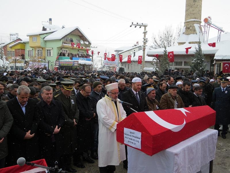 ŞEHİDİMİZ DUA VE TEKBİRLERLE UĞURLANDI