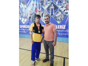 SEYDİŞEHİR BELEDİYE SANAYİ SPOR KULÜBÜ SPORCULARI 3.KUPASI ALDI