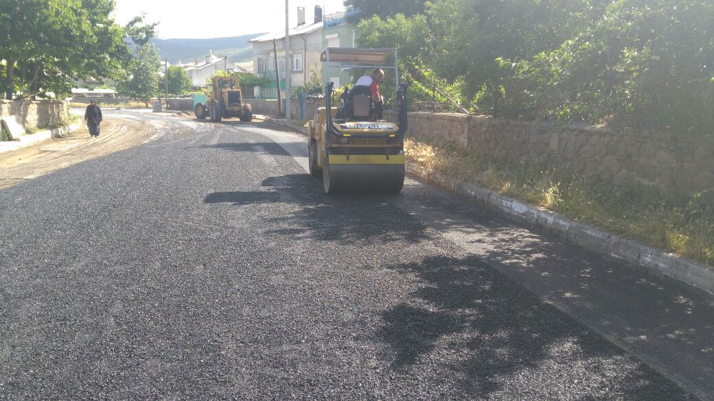 ORTAKARAÖREN MAHALLESİNE SICAK ASFALT VE PARKE TAŞ