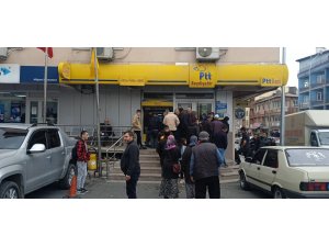 Vatandaşlar Seydişehir postanesine 2. PTT Matik konulmasını istiyor