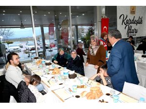 BAŞKAN TUTAL YETİM VE ÖKSÜZLERLE İFTAR YEMEĞİNDE BULUŞTU