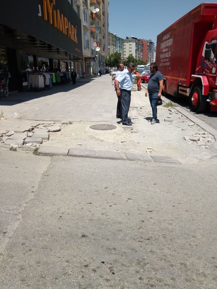 NECATİ KALAYCIOĞLU VE MİLLİ EGEMENLİK CADDESİ KALDIRIM VE ASFALT AŞINMA TABAKASI’NIN İHALESİ YAPILDI