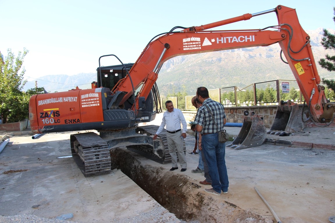 ALAYLAR 1 MAHALLESİNDE İÇME SUYU ŞEBEKE HATLARI YENİLENİYOR