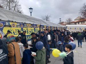 Fenerbahçeliler geleneksel sucuk ekmek şenliği de bir araya geldi...