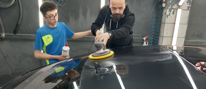 Arabanız fabrika çıkışı gibi temizleniyor