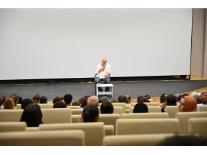 ERCAN KESAL‘DAN KİTAP VE SİNEMA ÜZERİNE SÖYLEŞİ