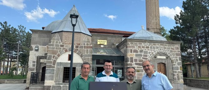 Seyyid Harun Veli Camii Derneği’nden Yazarımız Muhammed Kemal Erdem’e Anlamlı Teşekkür
