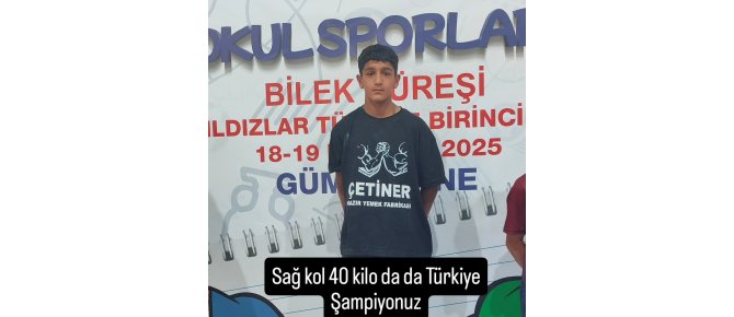 İsmet Şen Ortaokulu öğrencilerinden madalya...