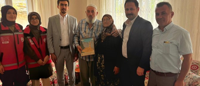 Seydişehir... Sosyal hizmetlere müdürlüğü.. 50 Yıllık Evli Çifti Ziyaret etti..