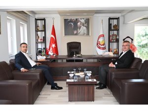 KAYMAKAM KIYICI’DAN BAŞKAN USTAOĞLU’NA ZİYARET