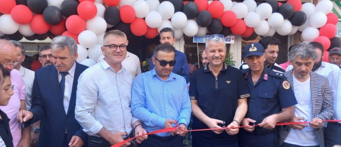 Arınlar Mağazası Dördüncü Şubesini Hizmete Açtı..