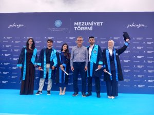 mezunuyet-sevinci.jpg