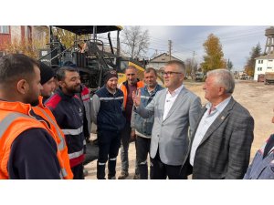 KESECİK MAHALLESİNE SICAK ASFALT