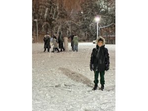 Seydişehir’de Beklenen Kar Geceyi Şölene Dönüştürdü...