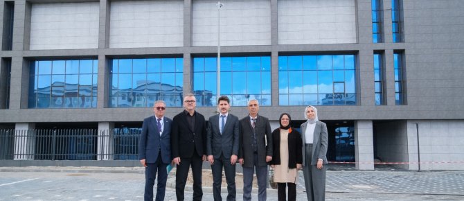 BAŞKAN USTAOĞLU, YENİ HASTANE BİNASINDA İNCELEMELERDE BULUNDU