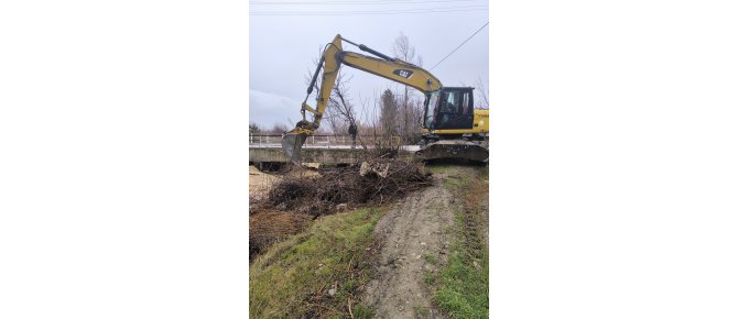 BELEDİYE EKİPLERİ YAĞIŞ NEDENİ İLE SAHADA