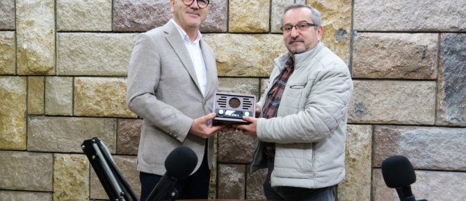 BAŞKAN USTAOĞLU’NDAN SEYDİŞEHİR FM’E ZİYARET