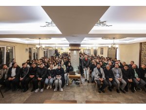 AK PARTİ İL BAŞKANI ÖZGÖKÇEN SEYDİŞEHİR’DE GENÇLERLE BULUŞTU