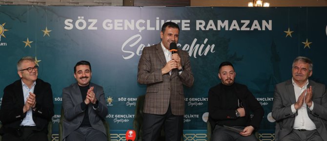AK PARTİ İL BAŞKANI ÖZGÖKÇEN SEYDİŞEHİR’DE GENÇLERLE BULUŞTU