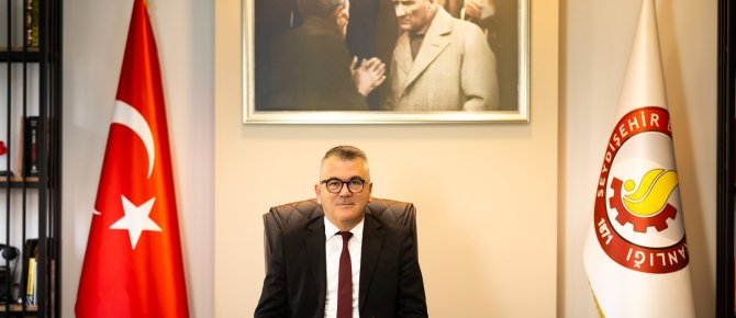 BAŞKAN USTAOĞLU’NDAN TIP BAYRAMINI KUTLAMA MESAJI