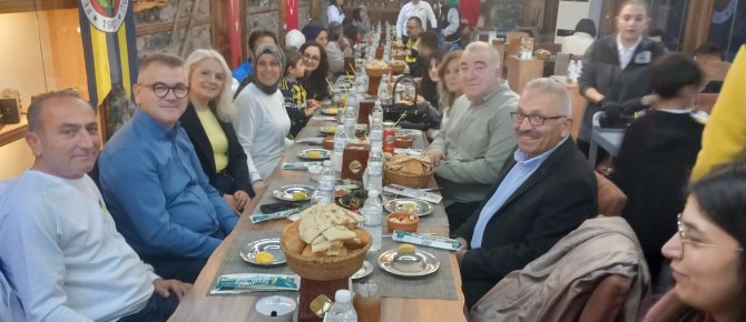 FENERBAHÇELİLER İFTARDA Buluştu...