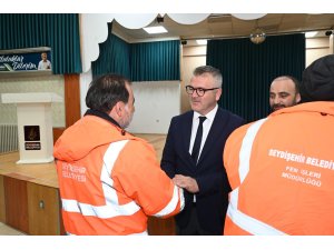 BAŞKAN USTAOĞLU ÇALIŞMA ARKADAŞLARI İLE BAYRAMLAŞTI