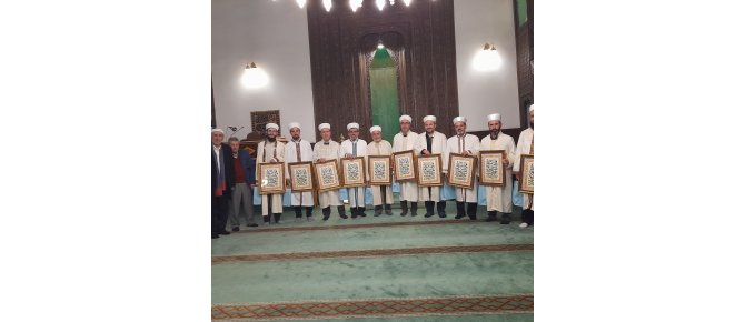 Seyyid Harun Velî Camii Derneği’nden Mukabele Hocalarına Anlamlı Hediye...