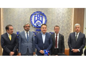 DEVA Partisi Genel Başkanı Babacan