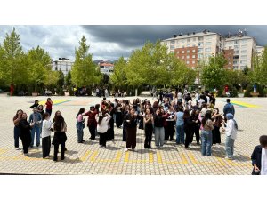 SEHALDE GELENEKSEL 19 MAYIS GENÇLİK ŞÖLENİ
