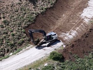 SEYDİŞEHİR – SÜLEYMANİYE YOLUNDA YILLAR SONRA İLK KAZMA VURULDU