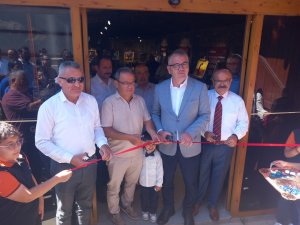 Fotoğraf Sanatçısı Mustafa Ünal İlk Kişisel Sergisini Açtı