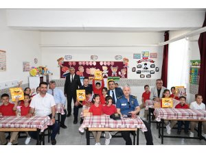 KARNELERİNİ PROTOKOL ÜYELERİNDEN ALDILAR