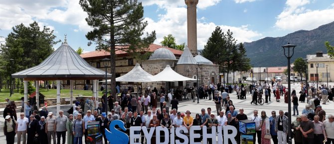 BAŞKAN ALTAY: “EMEKLİLERİMİZ İÇİN HATIRDAN HATIRAYA KÜLTÜR TURLARIMIZ SEYDİŞEHİR-BEYŞEHİR GEZİSİ İLE BAŞLADI”