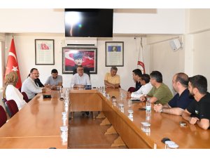BAŞKAN USTAOĞLU, MAKİNA, ELEKTRİK VE JEOLOJİ MÜHENDİSLERİNİ AĞIRLADI