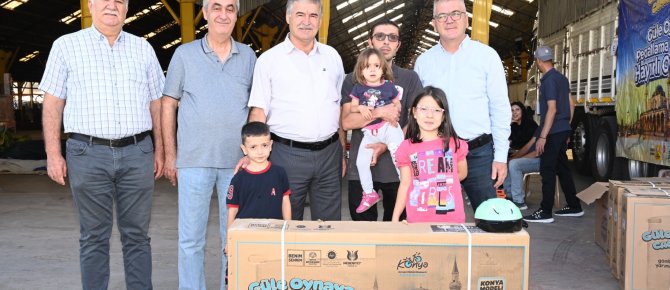 SEYDİŞEHİR’DE SABAH NAMAZINA KATILAN ÇOCUKLARA BİSİKLETLERİ DAĞITILDI