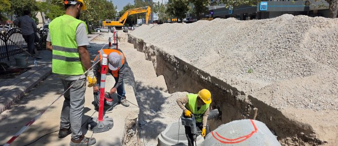 KOSKİ RAUF DENKTAŞ CADDESİ’NDE ALTYAPIYI GÜÇLENDİRİYOR