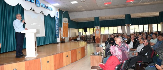SEYDİŞEHİR’DE ÇİFTÇİLERE KURAKLIĞA VE SOĞUĞA DAYANIKLI PELEMİR TANITILDI