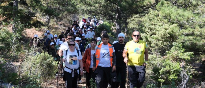ÜNİVERSİTE ÖĞRENCİLERİ, TARİHİ HOMONADA YOLUNDA YÜRÜDÜ