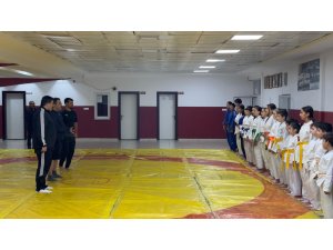 Kaymakam Kıyıcı’dan Sporculara Moral Ziyareti