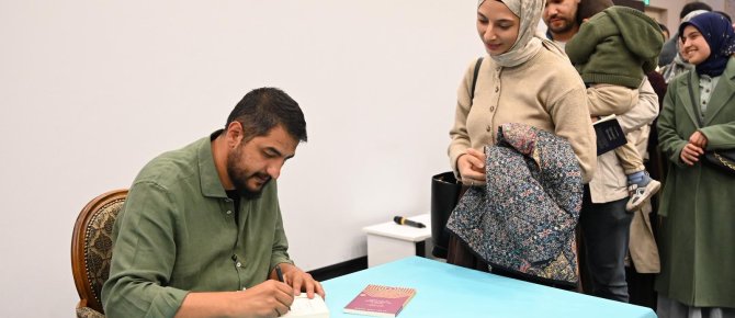 ALTAY CEM MERİÇ, SEYDİŞEHİR’DE SEVENLERİ İLE BULUŞTU