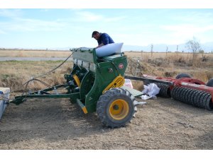 SEYDİŞEHİR BELEDİYESİ ARPA, BUĞDAY VE YONCA EKİMİNE BAŞLADI