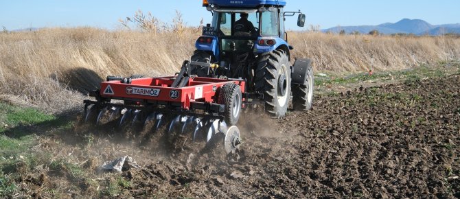 SEYDİŞEHİR BELEDİYESİ ARPA, BUĞDAY VE YONCA EKİMİNE BAŞLADI